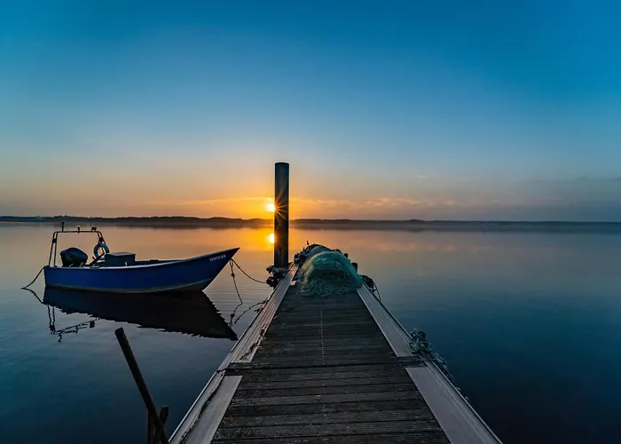 Vasco Da Gama By House And People *