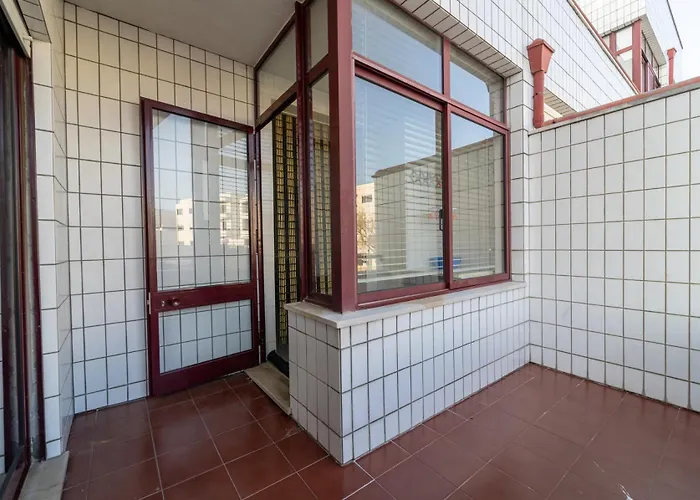 Vasco Da Gama By House And People Esposende